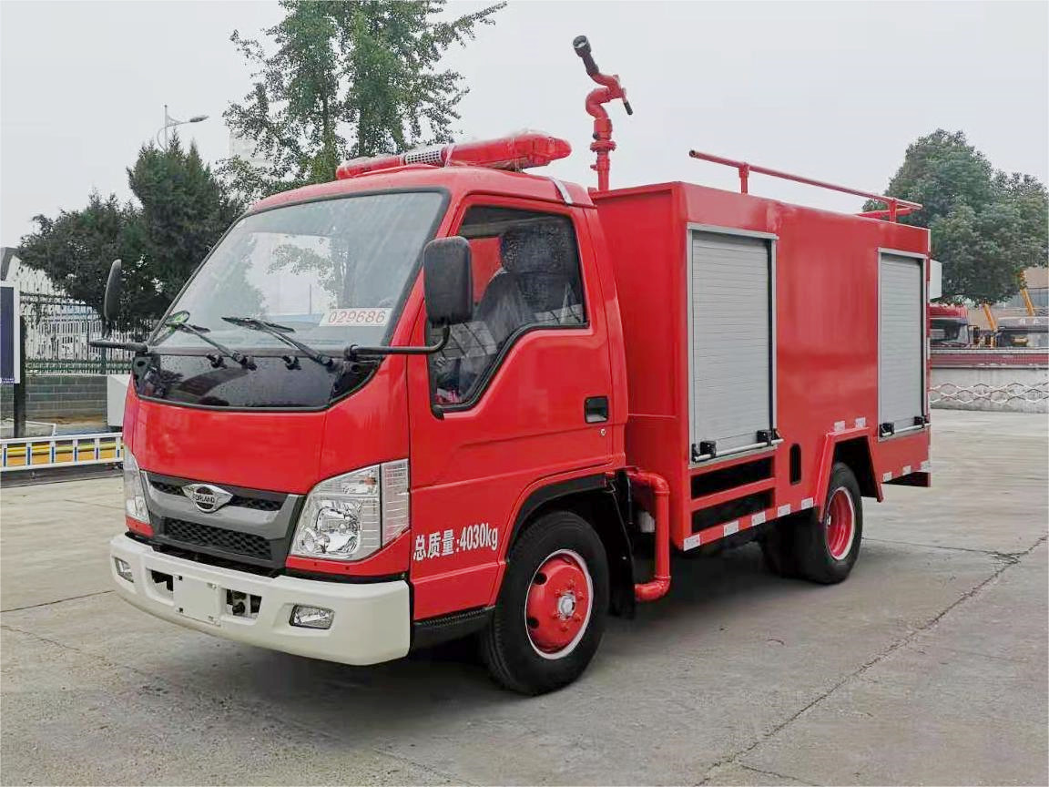 福田藍(lán)牌2噸消防灑水車(chē)