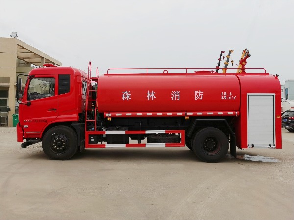東風(fēng)天錦12噸多功能消防灑水車