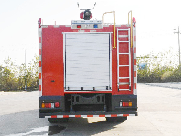五十鈴8.5噸水罐消防車(chē)