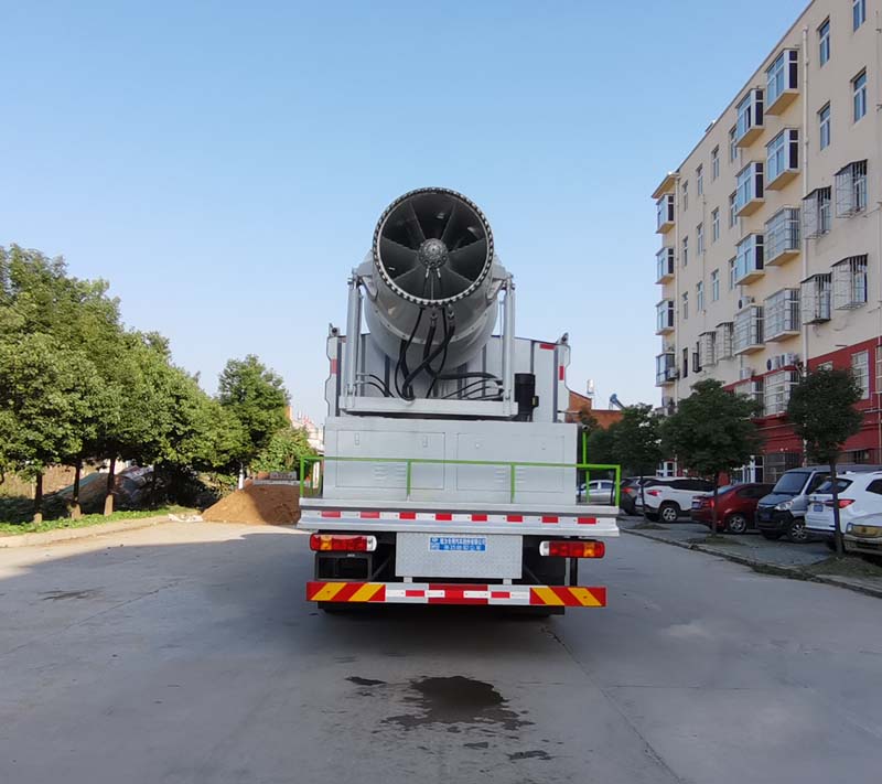豪沃多功能抑塵車