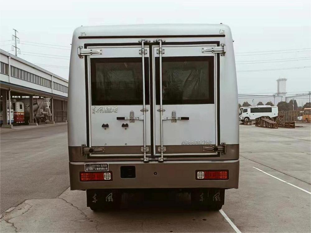 東風(fēng)17人運兵車